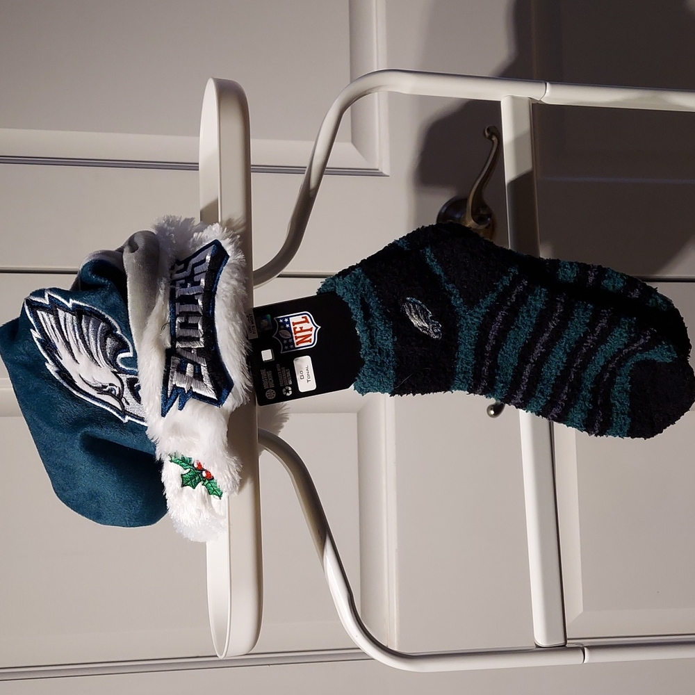 Philadelphia Eagles Santa hat and socks